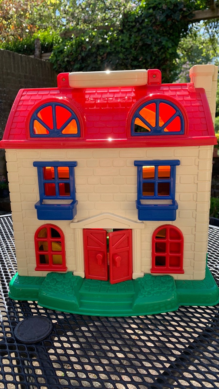 Redbox speelhuisje, Ophalen of Verzenden, Gebruikt, Poppenhuis