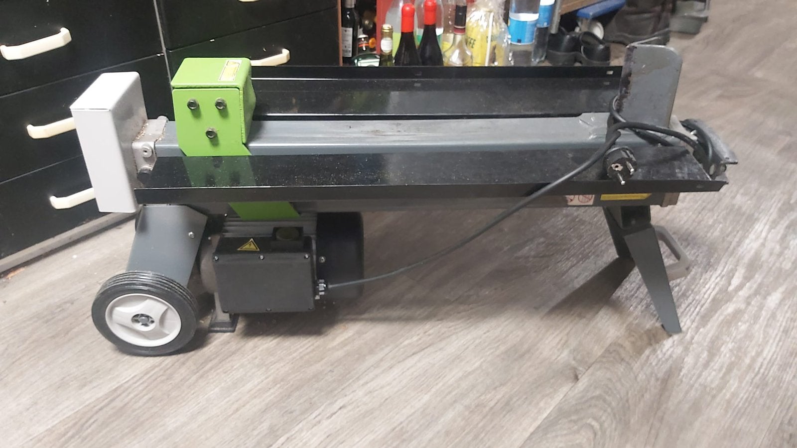 Kloofmachine 1 dag gebruikt, Tuin en Terras, Ophalen, Zo goed als nieuw, Elektrisch, Liggend