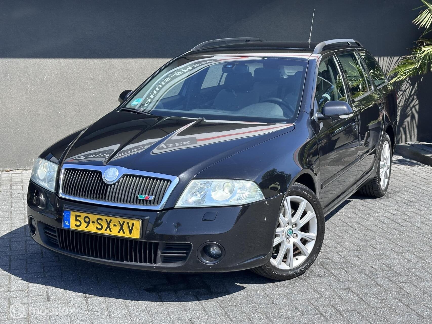 Skoda Octavia Combi RS|200PK | Xenon| Trekhaak |Sportstoelen, Gebruikt, 4 cilinders, 1984 cc, Zwart
