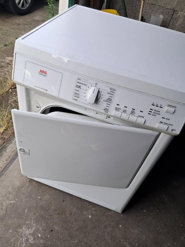 AEG Lavatherm 6kg wasdroger met slang, Ophalen, Luchtafvoer, 4 tot 6 kg, Refurbished