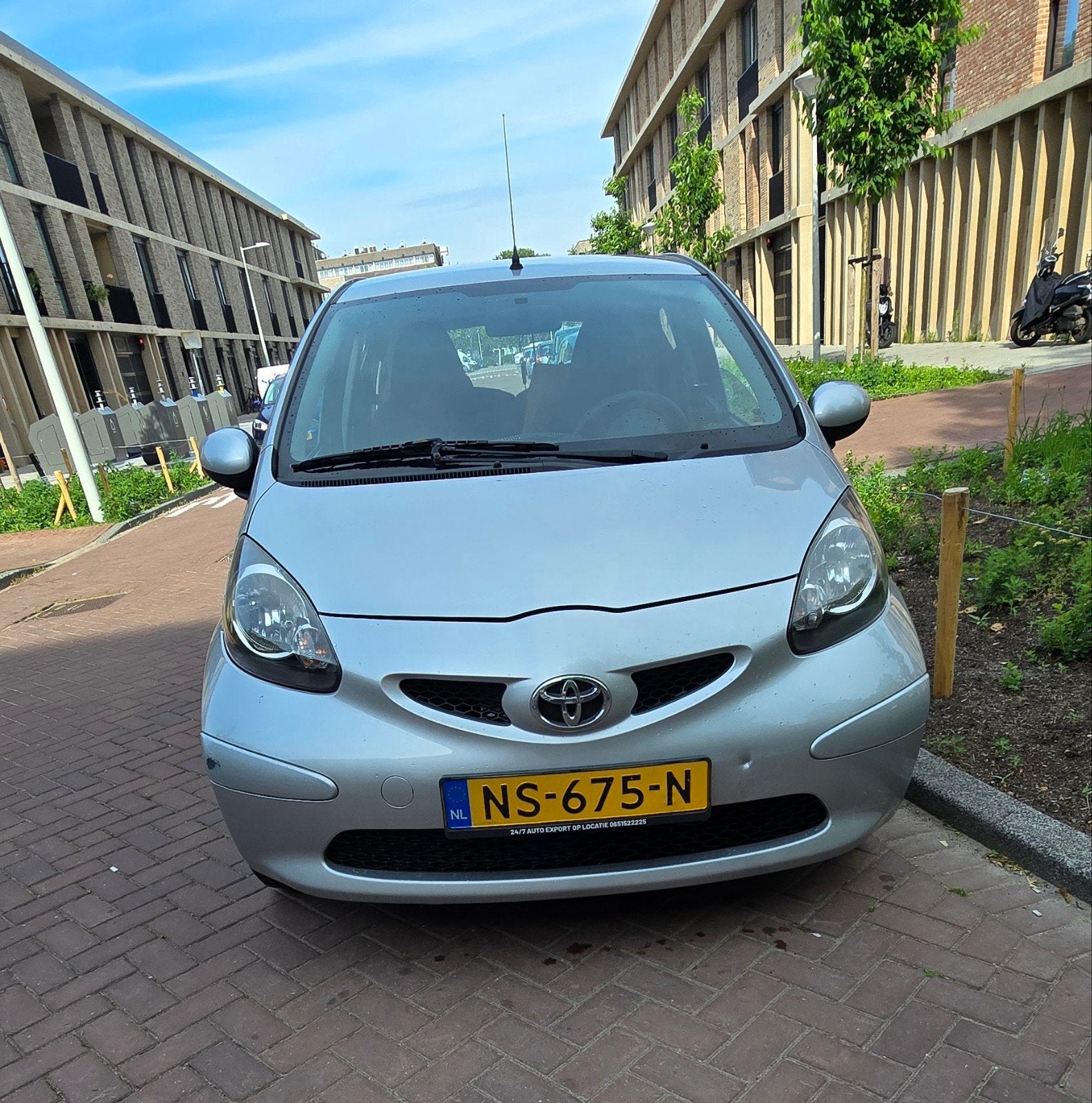 Toyota Aygo 1.0 12V Vvt-i 5DRS 2008 Grijs, Auto's, Toyota, Voorwielaandrijving, Stof, Zwart, 4 stoelen