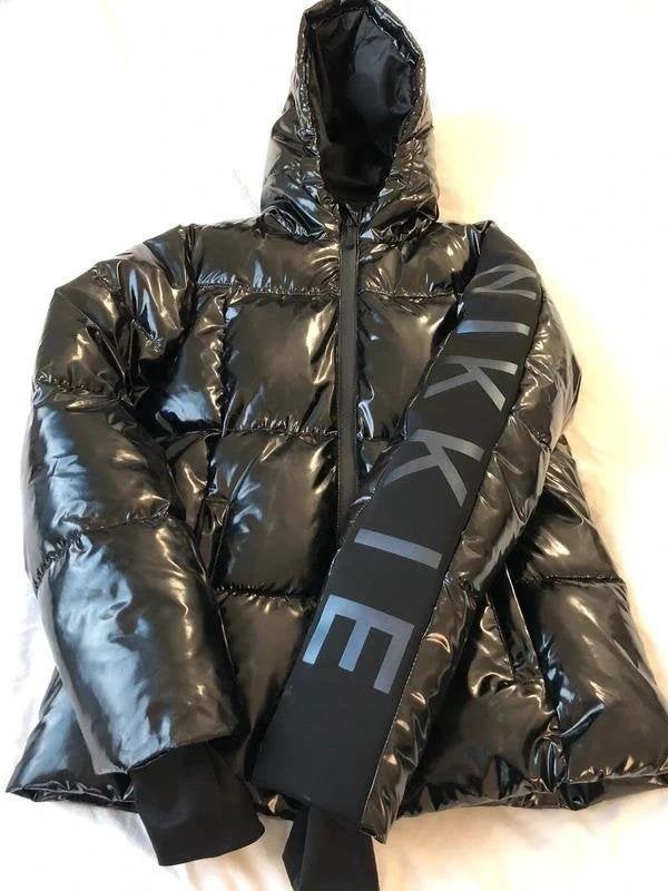 Nikkie Skijas Laklook Zwart Glanzend Maat 32 XXS, Ophalen of Verzenden, Zo goed als nieuw, Nikkie, Jack