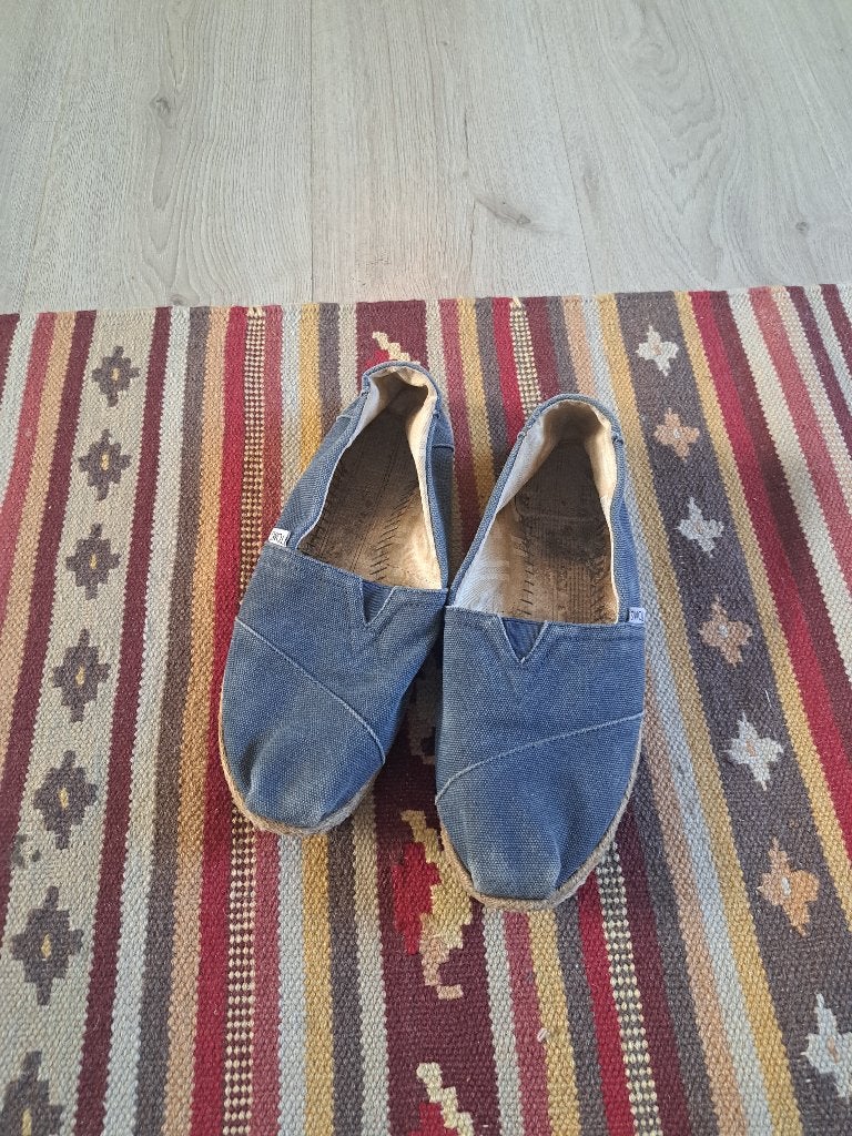 Toms blauw mt 41, Blauw, Ophalen of Verzenden, Toms, Espadrilles of Moccasins