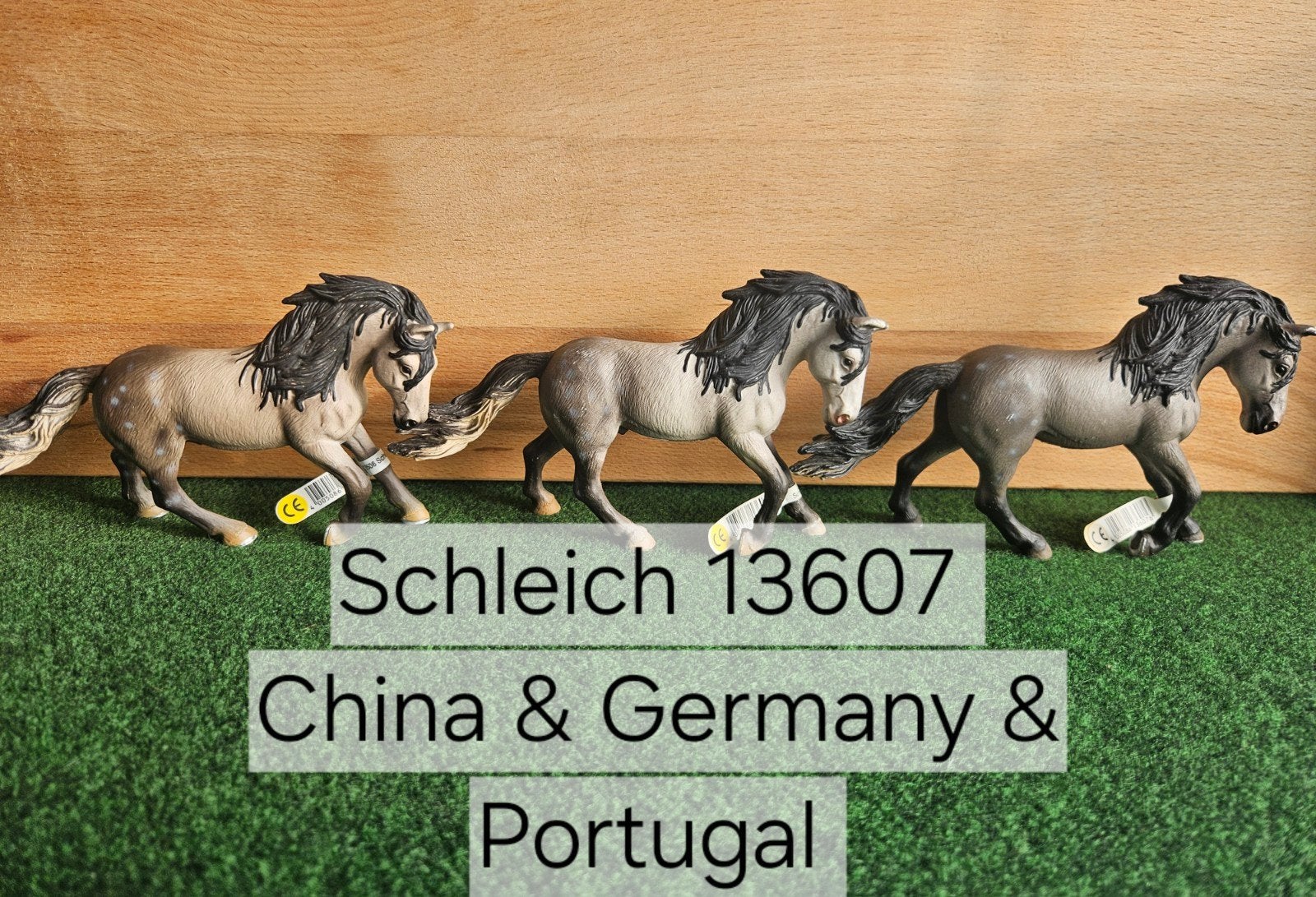 Schleich 13607 Andalusiër hengst met vaantje uit 2006, Verzamelen, Ophalen of Verzenden, Zo goed als nieuw, Paard, Beeldje of Figuurtje
