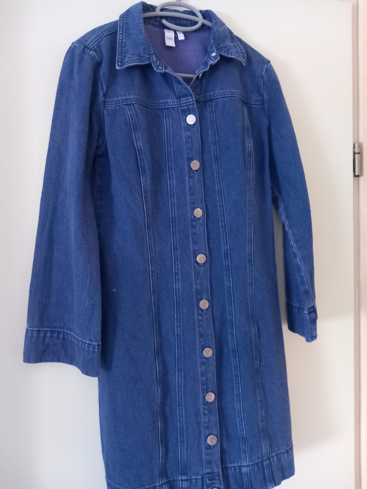 Nieuwe spijkerjas/ jurk van YAS mt34, Ophalen of Verzenden, Nieuw, Maat 34 (XS) of kleiner, Blauw