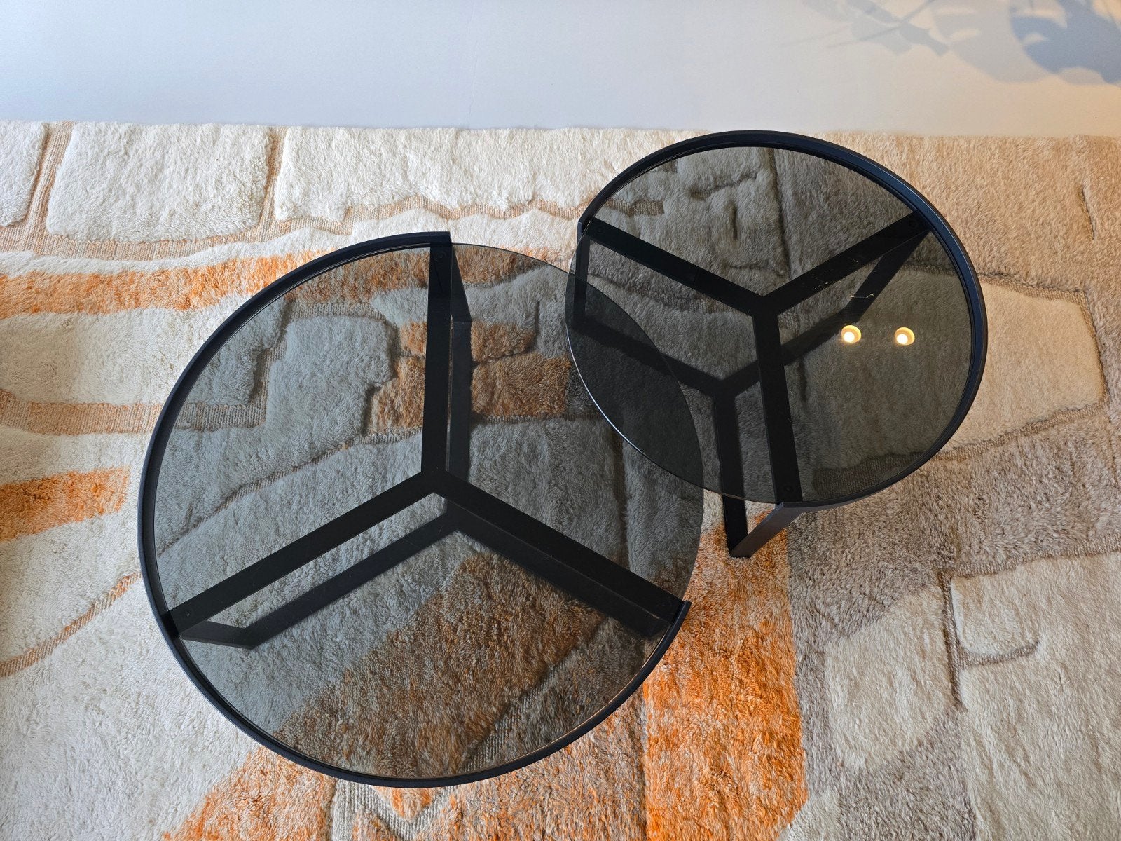 Aula Nesting Salontafels - Rookglas & Zwart Staal, Ophalen, 50 tot 100 cm, Rond, 50 tot 100 cm