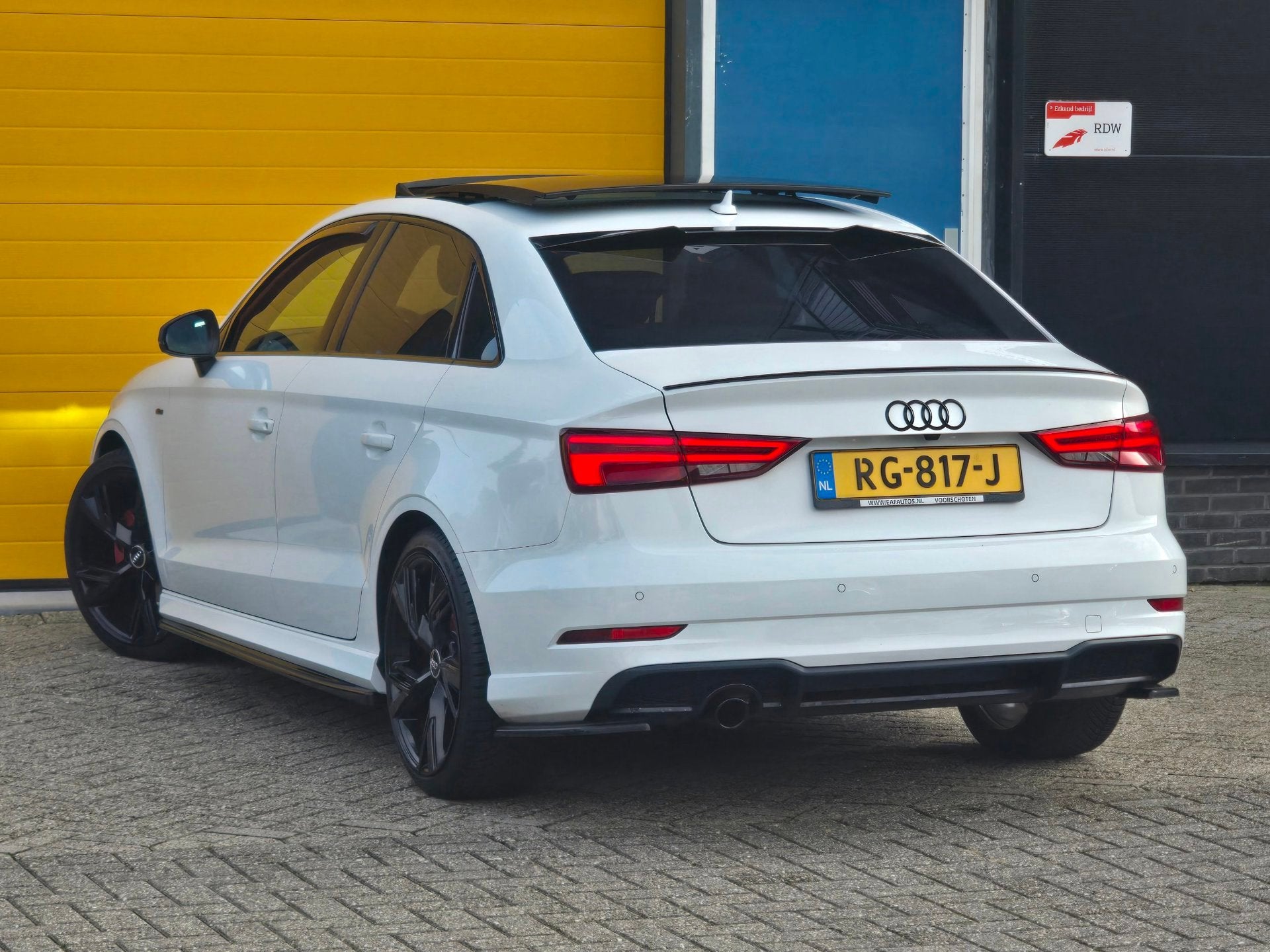 Audi A3 Limousine 1.0 TFSI Sport S Line / NAP / Open Panoram, Voorwielaandrijving, 1160 kg, Gebruikt, Euro 6