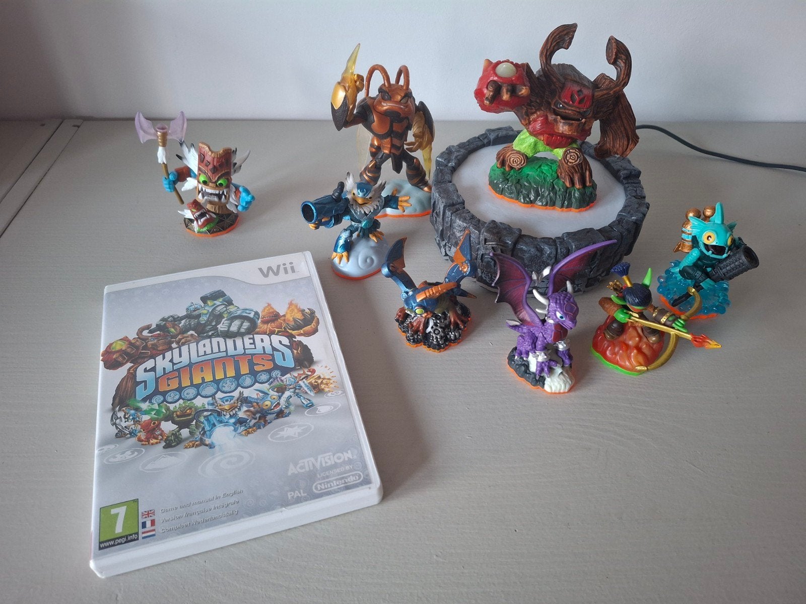 Skylanders Giants Wii met 8 figuren en portaal, Spelcomputers en Games, Avontuur en Actie, Gebruikt, 1 speler, Ophalen of Verzenden