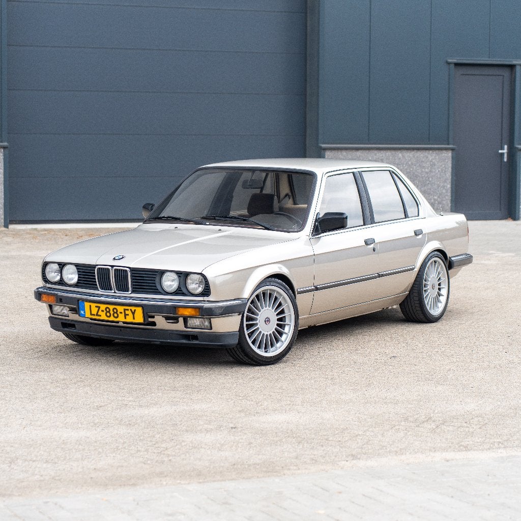 BMW E30 316 TOPSTAAT | Dubbele Carburateur | Bruin Glas, 1766 cc, 4 cilinders, Origineel Nederlands, Handgeschakeld