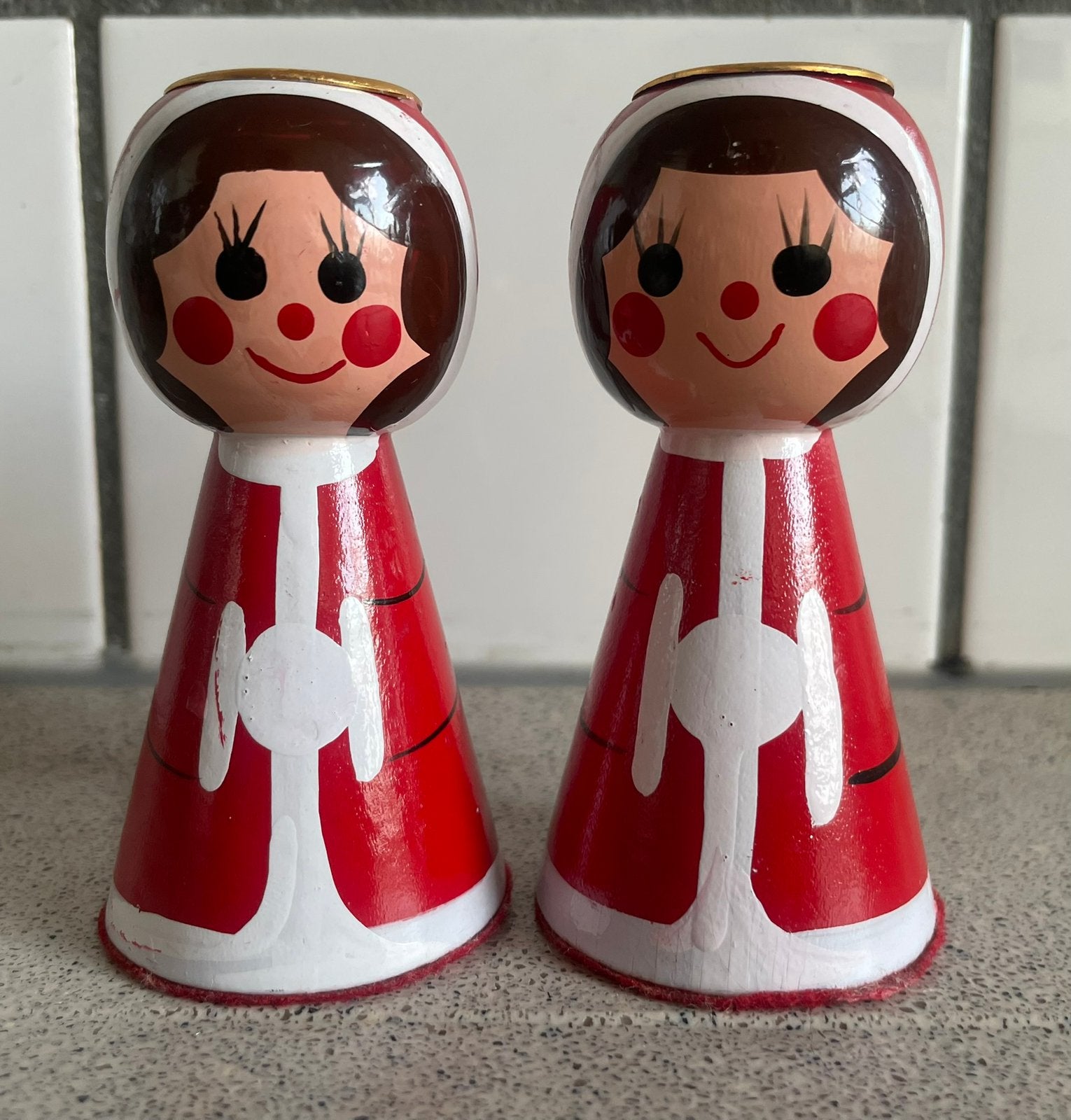 2 superleuke houten kandelaars kerst koormeisjes, Ophalen of Verzenden, Zo goed als nieuw
