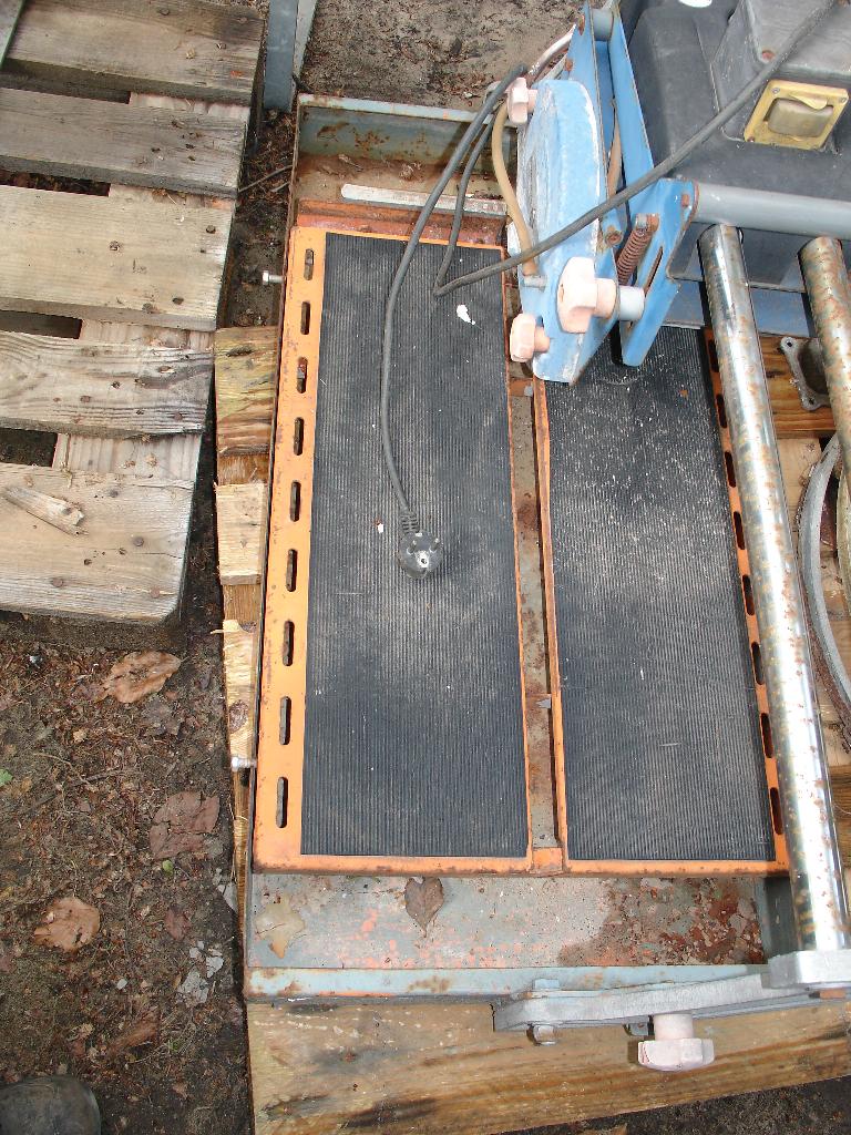 zaagtafel, Doe-het-zelf en Verbouw, Gereedschap | Zaagmachines, Ophalen, Gebruikt, Overige typen, 30 tot 70 mm