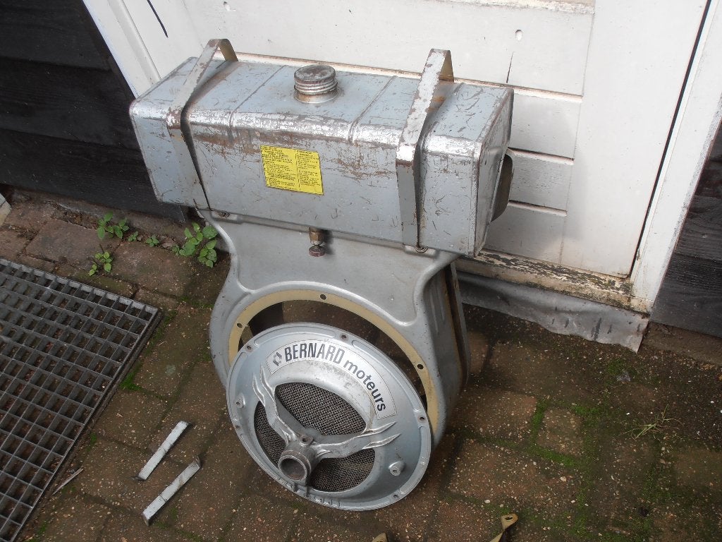 Kappenset stationaire motor Bernard 110, Doe-het-zelf en Verbouw, Ophalen of Verzenden, Gebruikt, Benzinemotor