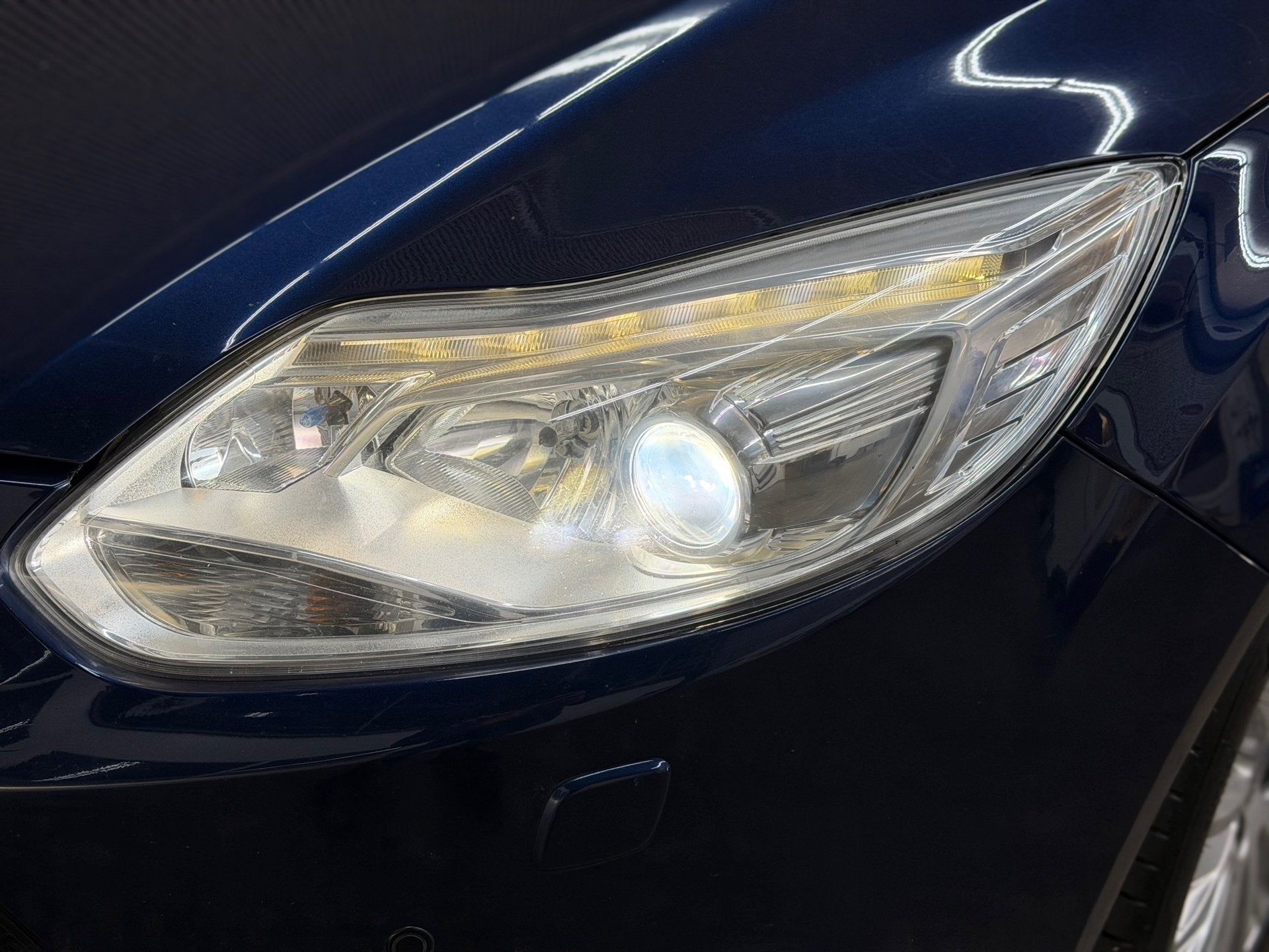 Ford Focus Wagon 1.6 EcoBoost Titanium 2013 XENON CLIMA CRUI, Zwart, 4 cilinders, Blauw, Handgeschakeld
