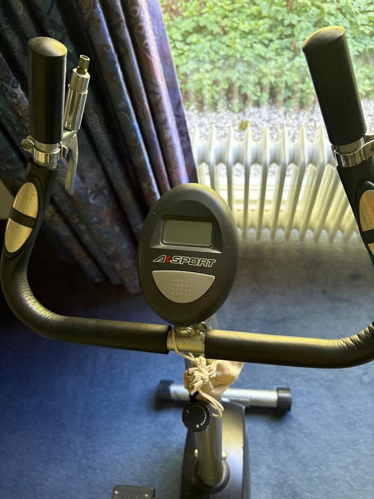 Hometrainer Asport - Perfect voor thuistraining, Ophalen, Gebruikt, Metaal, Benen