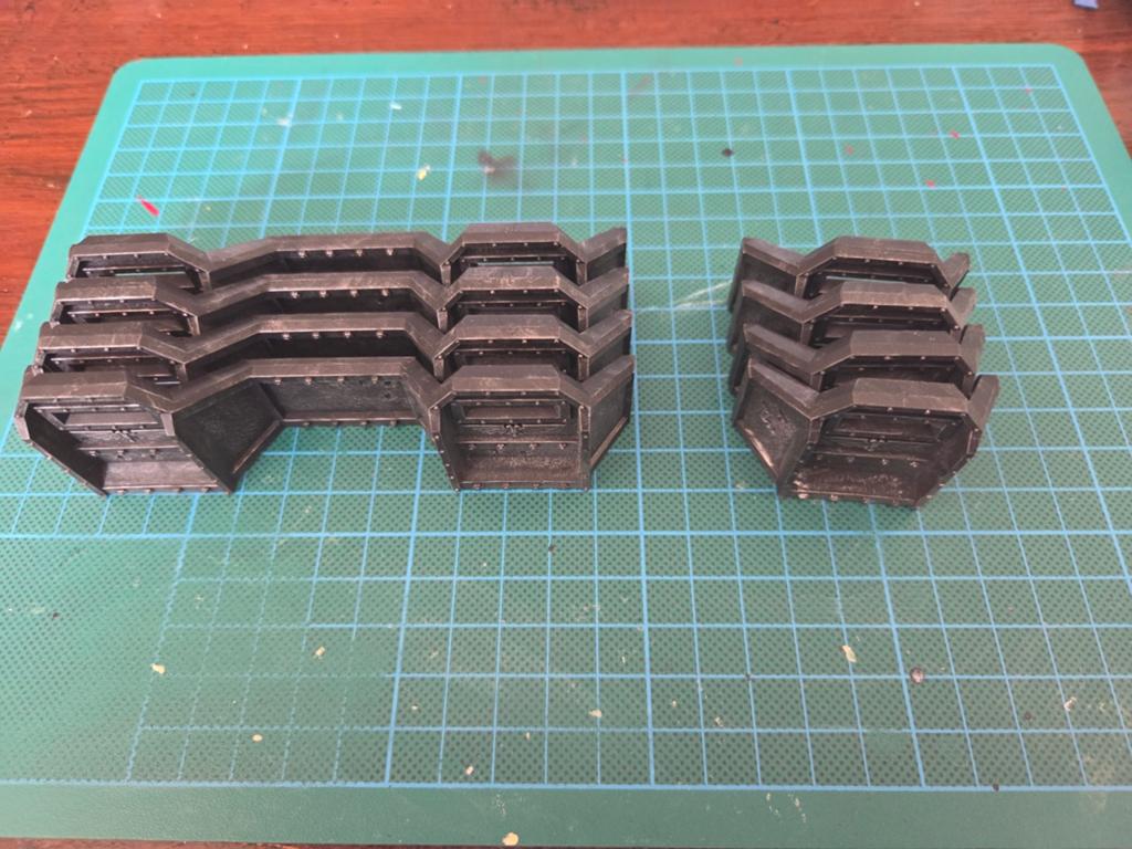 Aegis Defence Line Barricades, Ophalen of Verzenden, Zo goed als nieuw, Warhammer