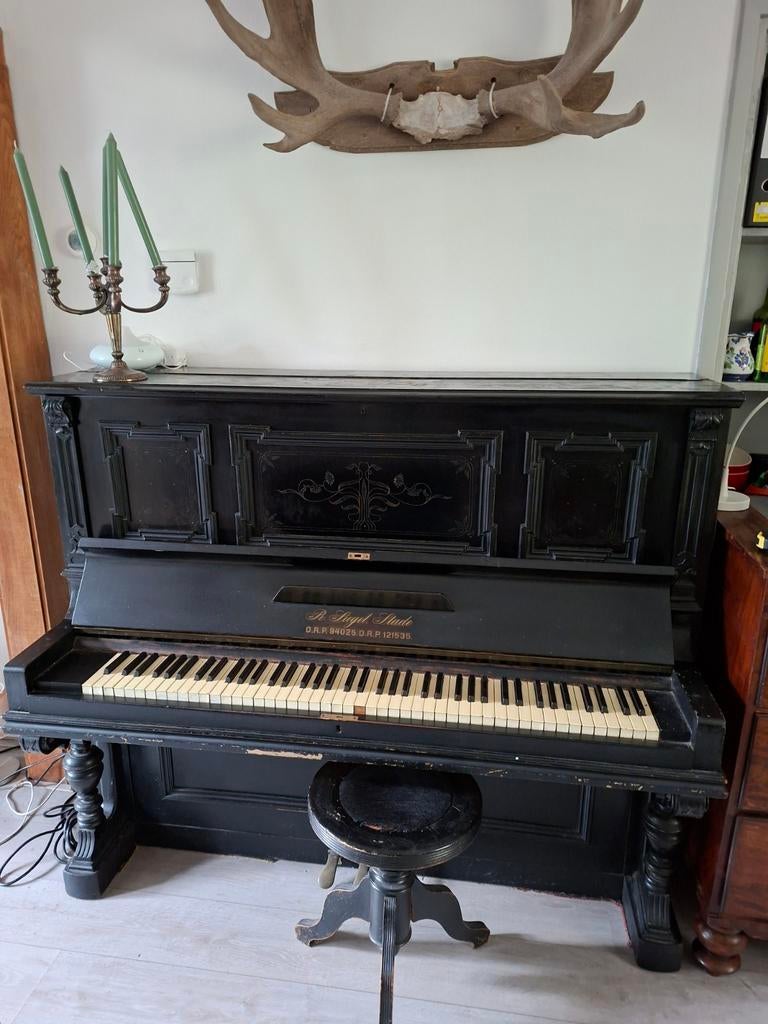 Piano met kruk heel mooi R. Siegel Stade, Ophalen of Verzenden, Gebruikt, Bruin