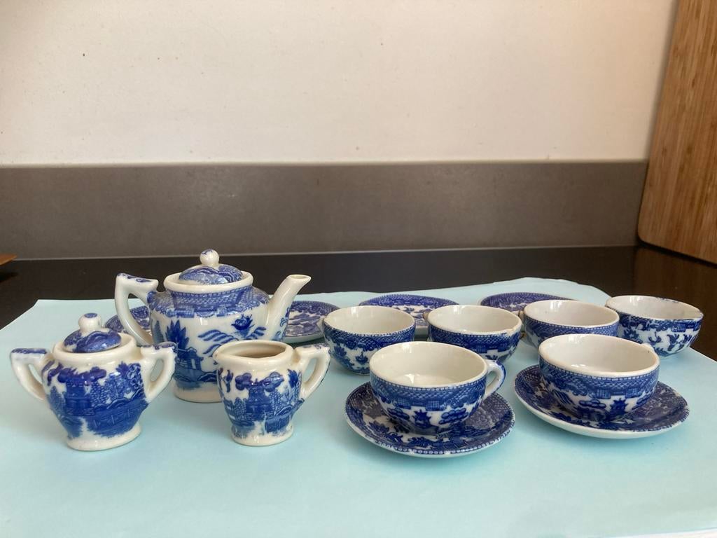 Delfts blauw miniatuur theeserviesje, 13-delig, Antiek en Kunst, Antiek | Servies compleet, Ophalen of Verzenden