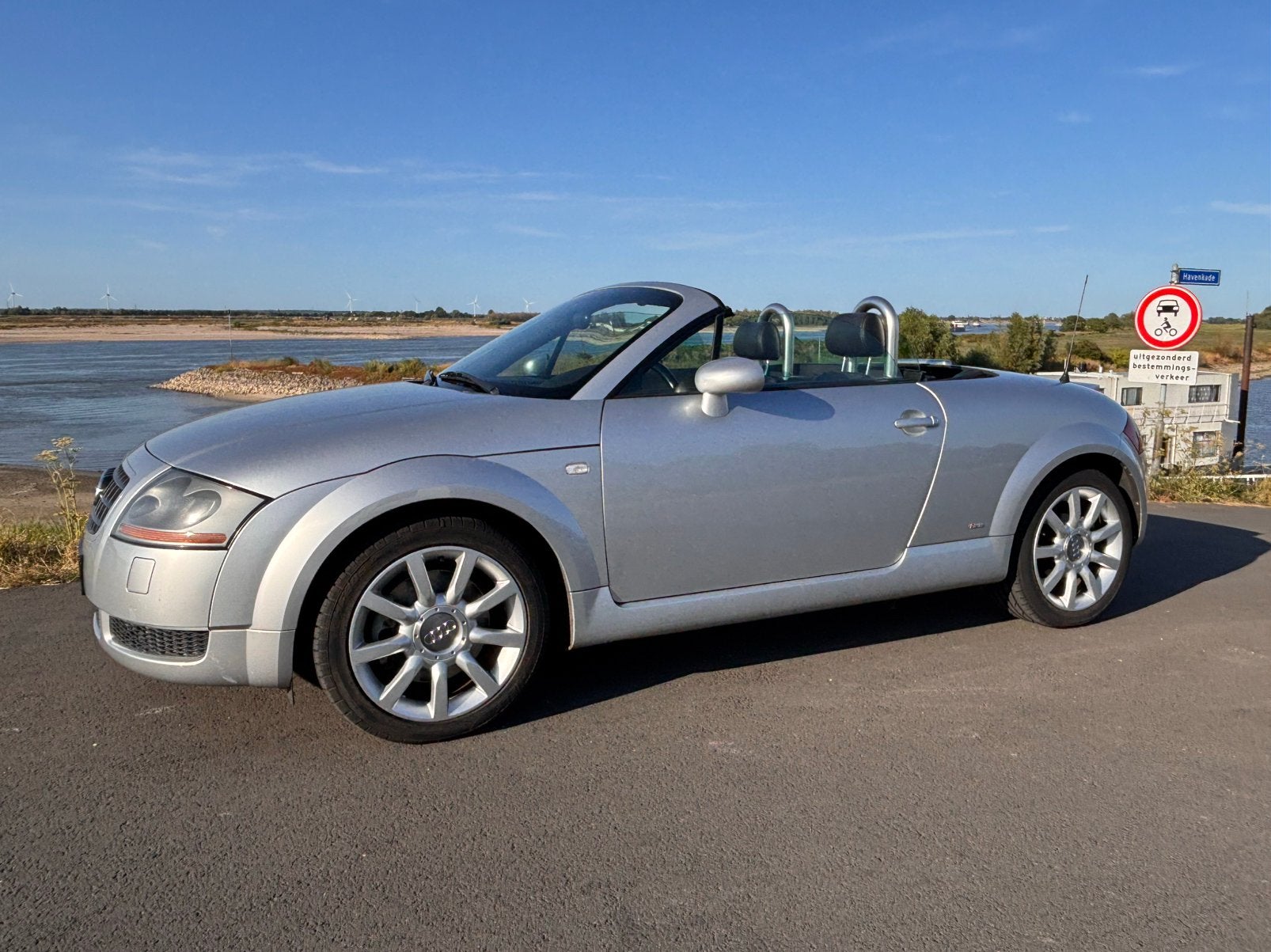 Audi TT 1.8 20VT APX Roadster Quattro 225 pk APK BEURT ETC, TT, Zwart, 4 cilinders, Cabriolet