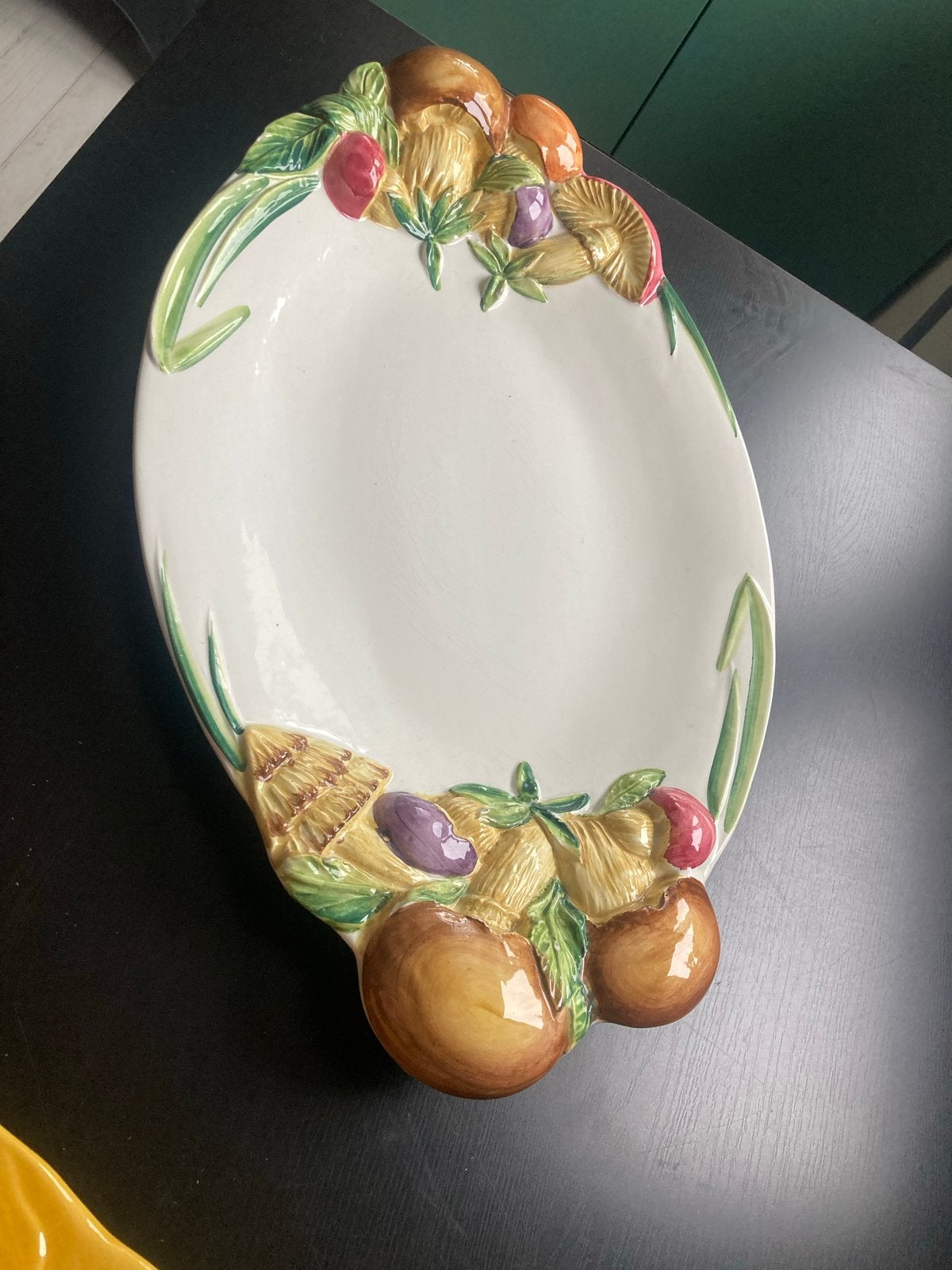 Vintage Originele Bassano schaal met groenten en fruit decor, Ophalen of Verzenden