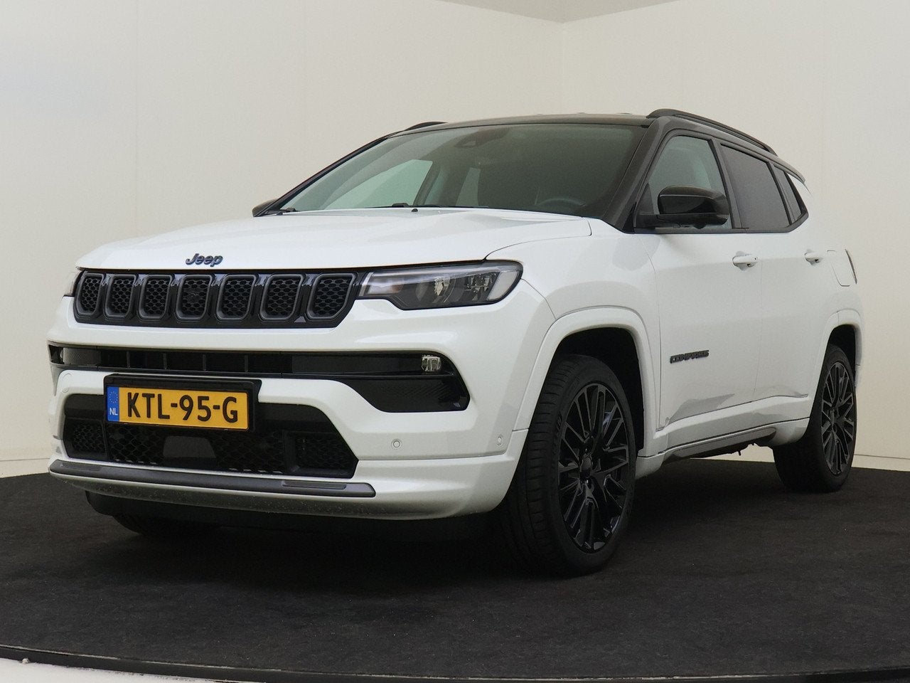 Jeep Compass 4xe 240PK Plug-in Hybrid Electric S Stoel en st, Automaat, Gebruikt, 4 cilinders, Bedrijf