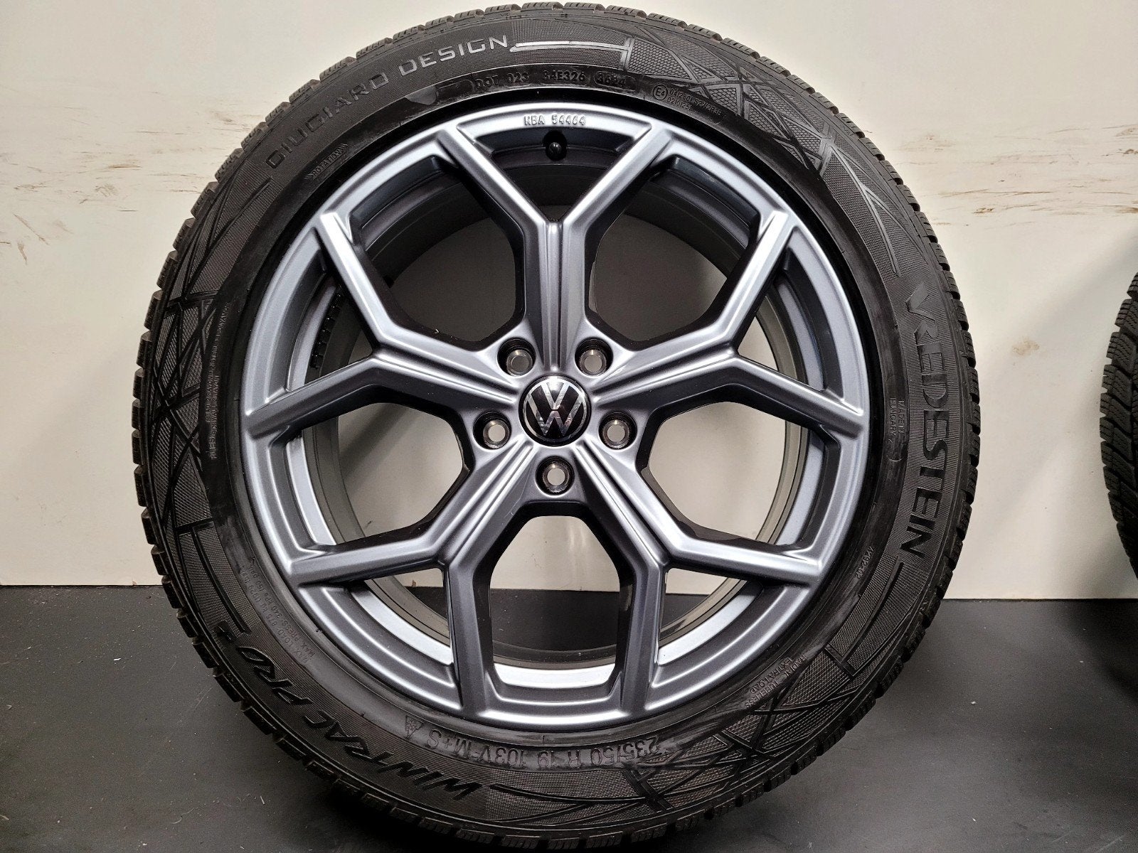 19 inch VW TIGUAN velgen 235 50 19 winter 8.5MM Seat skoda, Banden en Velgen, Nieuw, Winterbanden, 235 mm