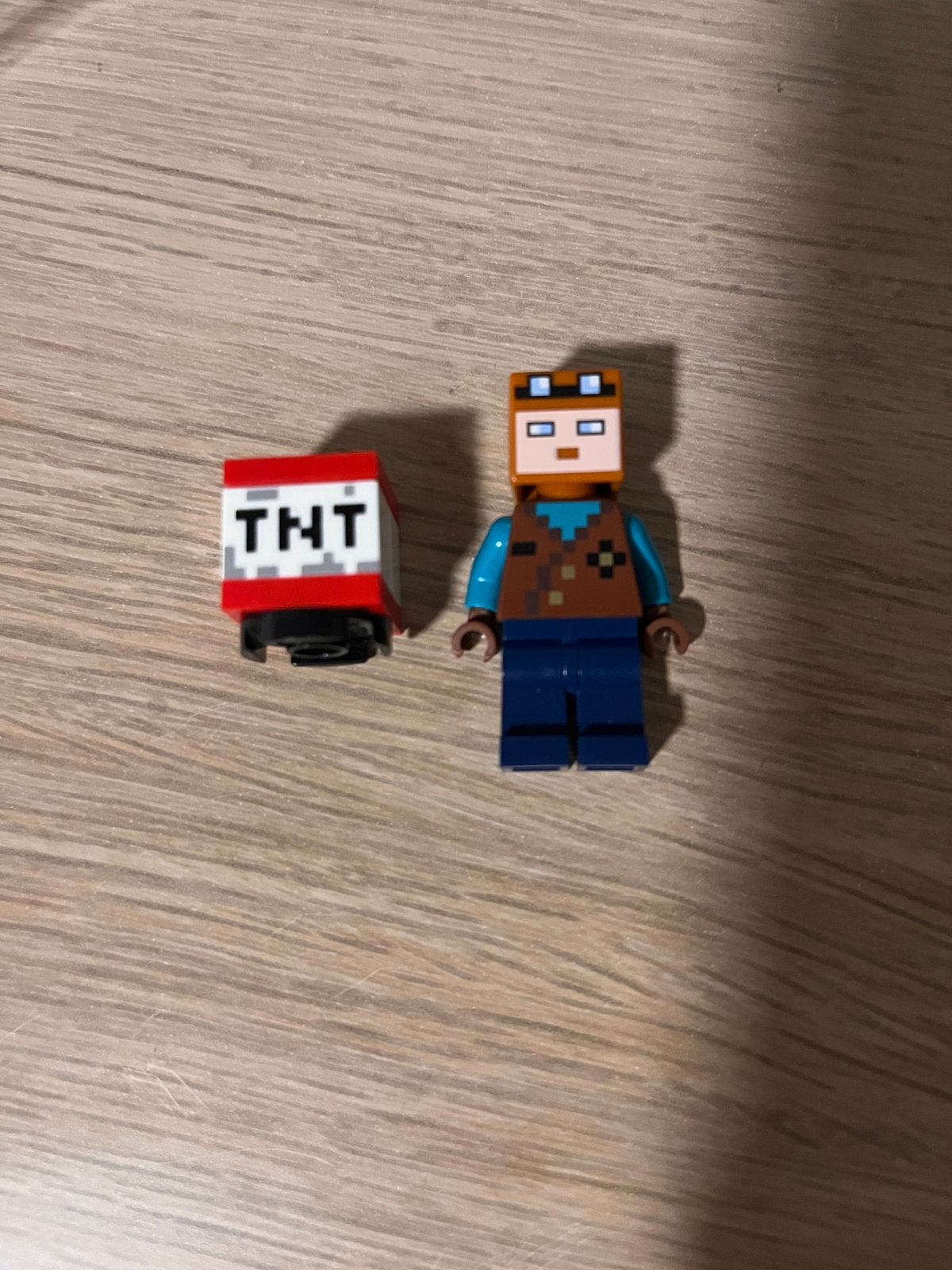 Lego minecraft miner minifiguur met TNT block, Minecraft, Lego, Ophalen of Verzenden, Zo goed als nieuw