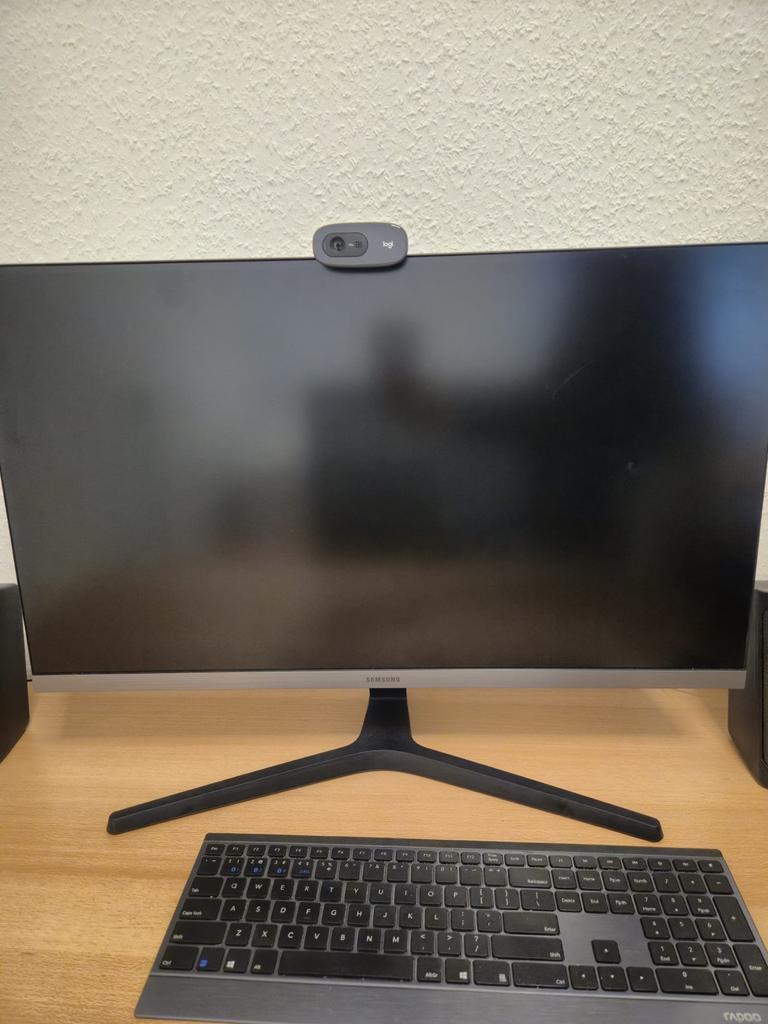 Samsung Monitor 4K - 28 inch Ideaal voor Thuiswerk of Gaming, Gaming, HDMI, Kantelbaar, Full HD