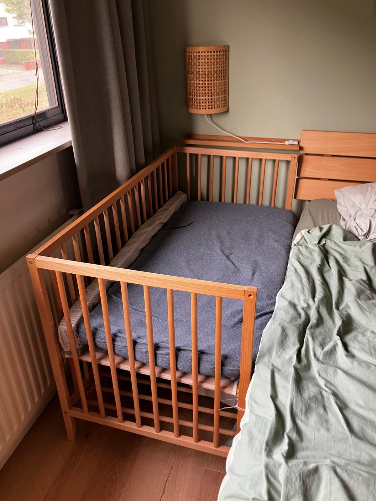 Ledikant (evt cosleeper), Ophalen, Zo goed als nieuw, Ledikant