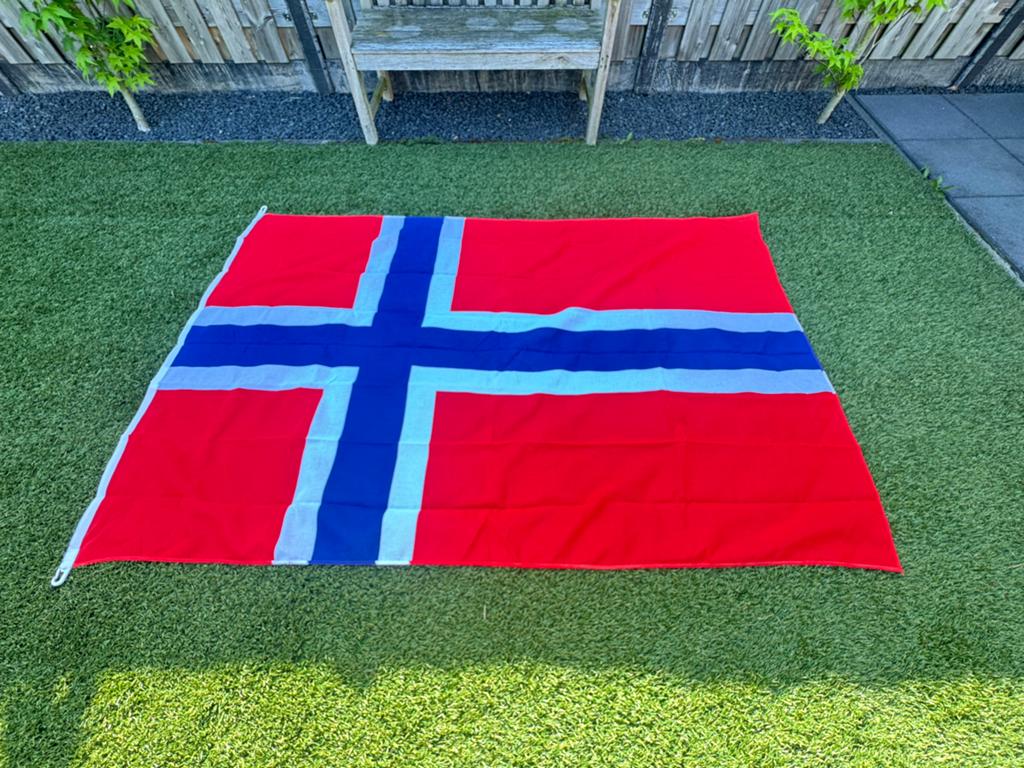 Grote Noorse vlag (nieuw), Ophalen of Verzenden, Nieuw