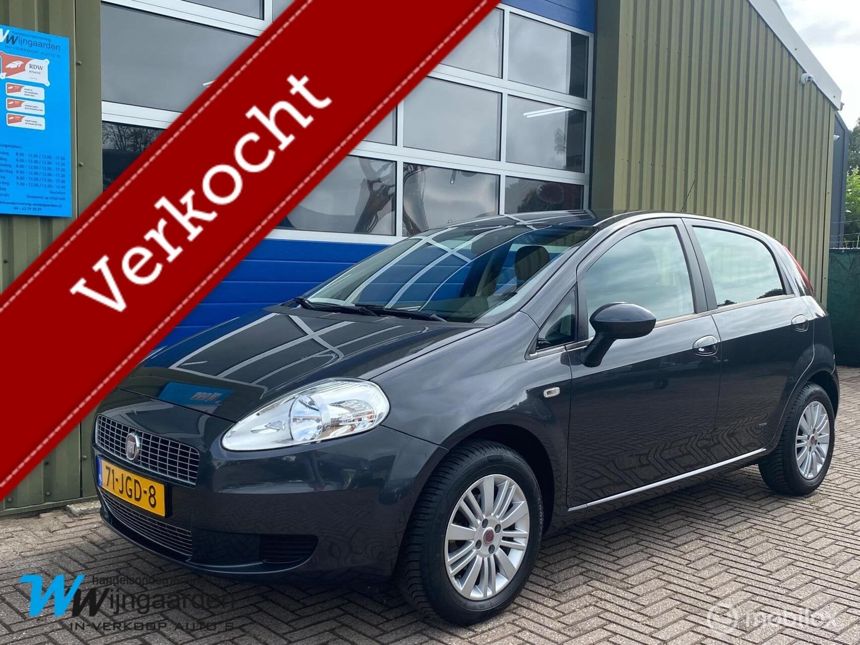 Fiat Grande Punto 1.4 Edizione Lusso|Cruise control|Airco|, Voorwielaandrijving, Stof, Zwart, 4 cilinders