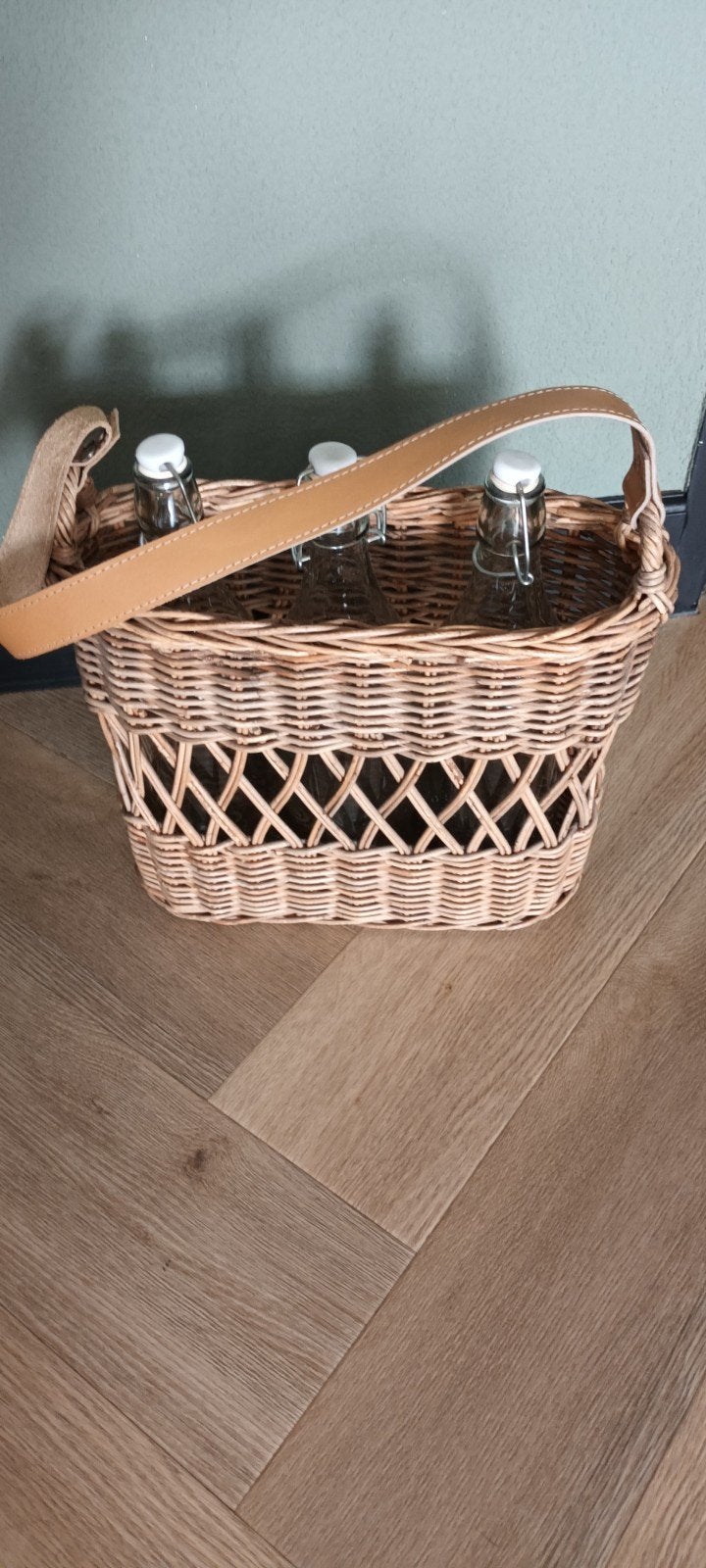Rotan flessenmand met leren handvat, Ophalen of Verzenden, Natuurlijk materiaal, Bruin, Landelijk