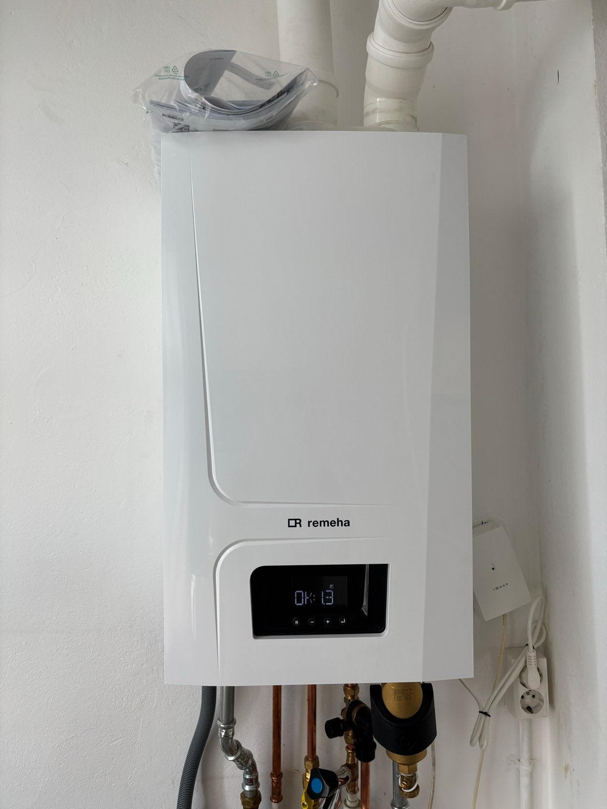 Remeha Tzerra Ace 28C CW4 CV-ketel, zo goed als nieuw, Doe-het-zelf en Verbouw, Verwarming en Radiatoren, Ophalen, Hoog rendement (Hr)