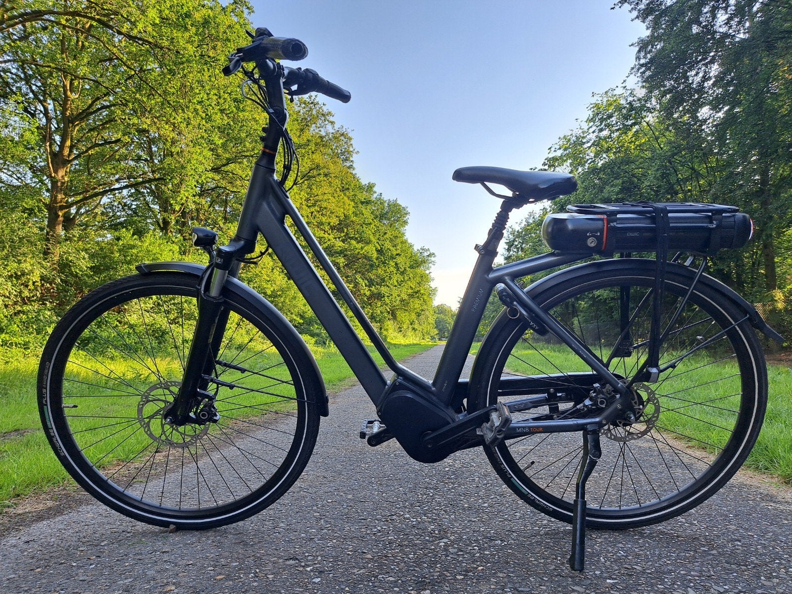 Qwic Premium MN8 Tour Elektrische Fiets - Slechts 3284 km, Ophalen, Qwic, Zo goed als nieuw, 51 tot 55 cm
