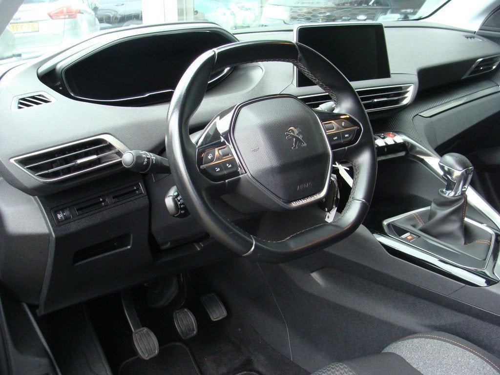 Peugeot 3008 1.2 PureTech 130pk S&S Active, Voorwielaandrijving, Stof, Gebruikt, 1199 cc