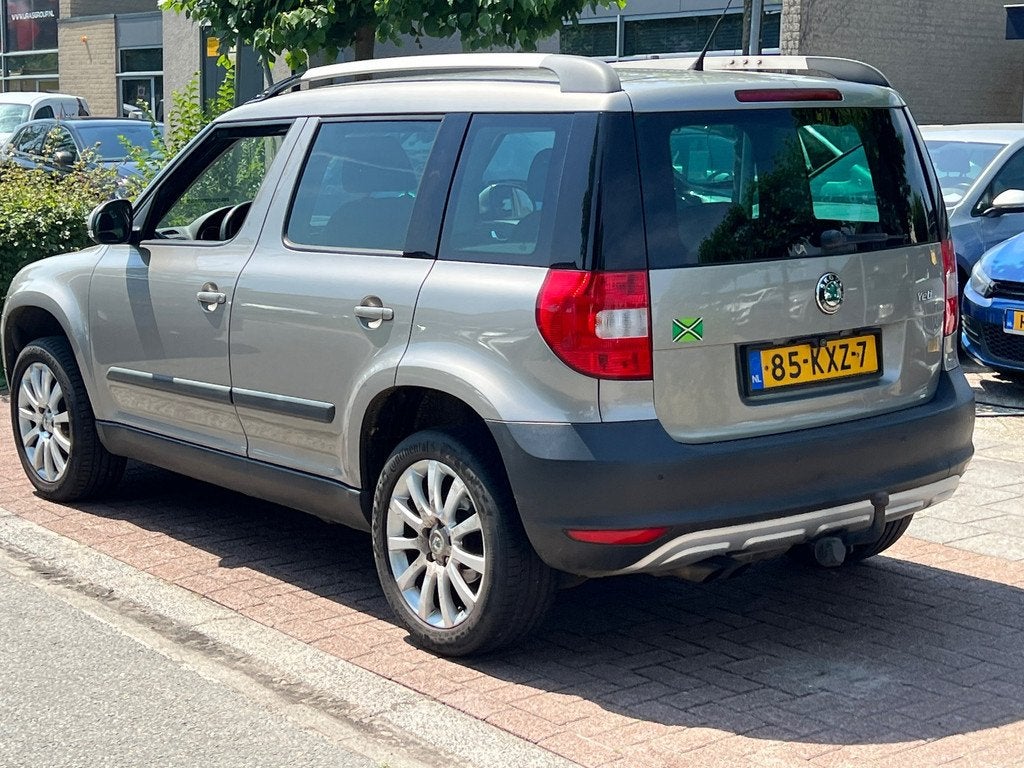Skoda Yeti 1.2 TSI *AUTOMAAT| TREKHAAK, Auto's, Skoda, Euro 5, Gebruikt, 4 cilinders, Beige