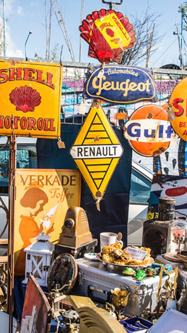 Gevraagd binnenkraam voor zaterdag 31 oktober, Twee personen, Oktober