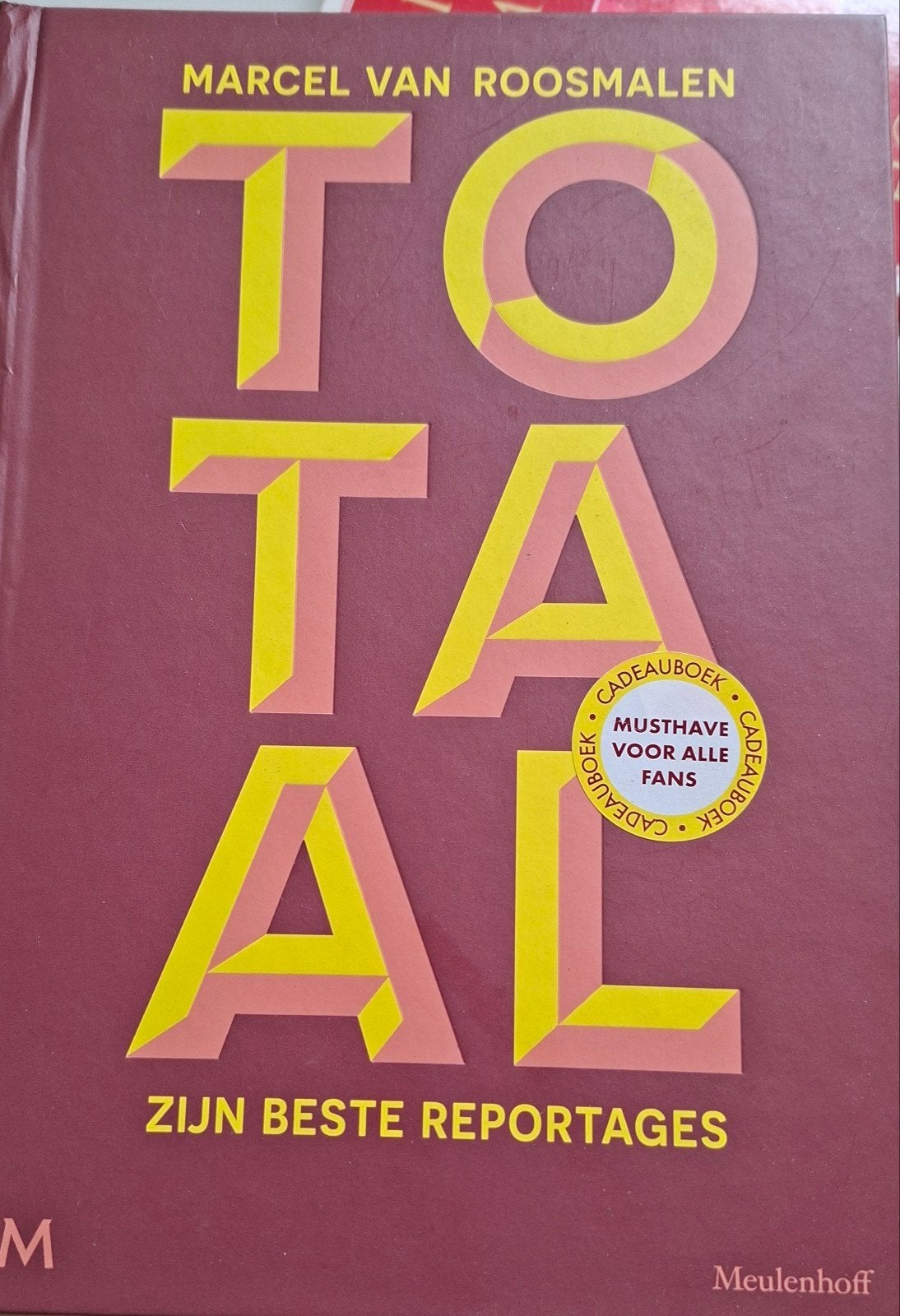 Marcel van Roosmalen - Totaal: Zijn beste reportages, Ophalen of Verzenden, Zo goed als nieuw, Marcel van Roosmalen, Nederland