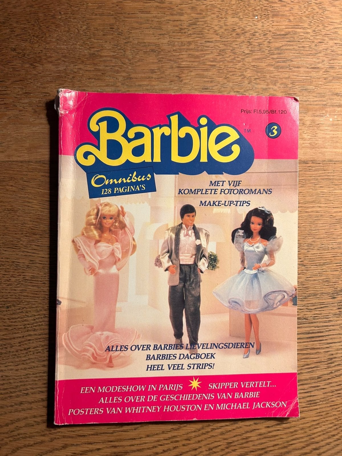 Barbie Omnibus 3 - Compleet Fotoromans & Make-up Tips, Boeken, Eén stripboek, Ophalen of Verzenden, Gelezen