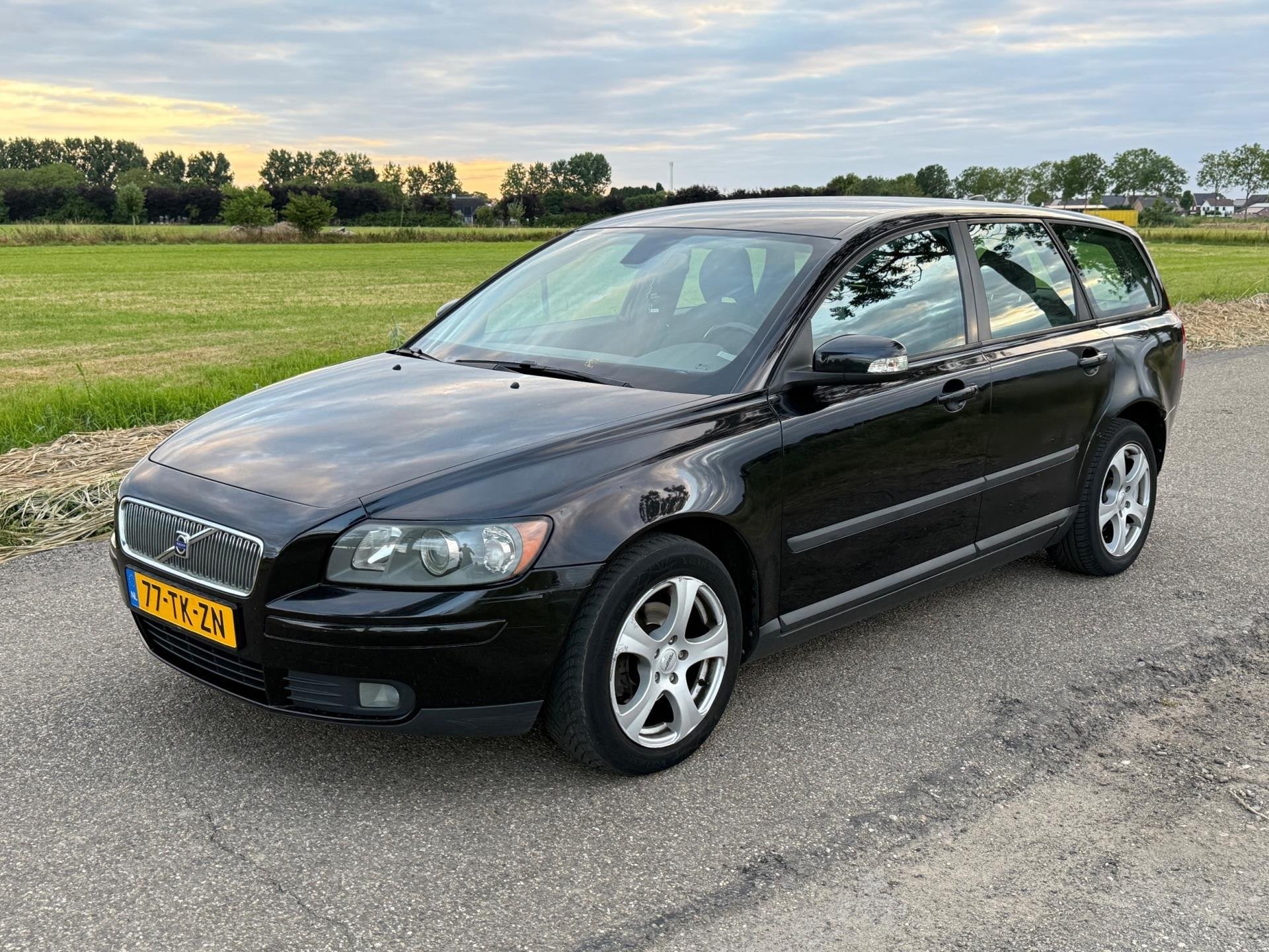 Volvo V50 1.8 Edition I Geen APK Airco NAP Vaste prijs, Auto's, Voorwielaandrijving, Zwart, 4 cilinders, Zwart