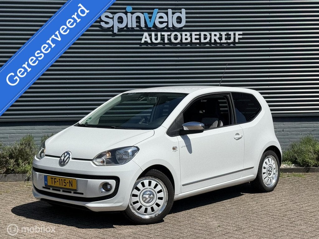 Volkswagen Up! 1.0 high up! - Navi - Stoelverwarming - Pdc, Euro 5, Gebruikt, Up!, 4 stoelen