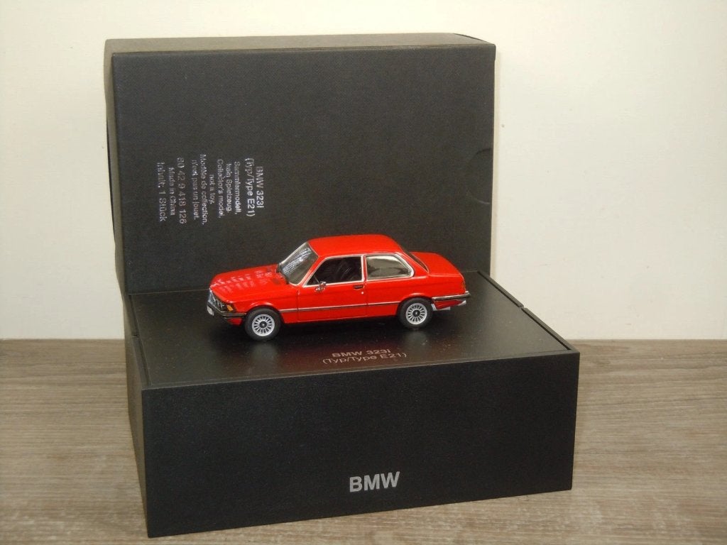 BMW 323i E21 - Minichamps 1:43 - in Box, Hobby en Vrije tijd, Modelauto's | 1:43, Zo goed als nieuw, Auto, MiniChamps, Verzenden