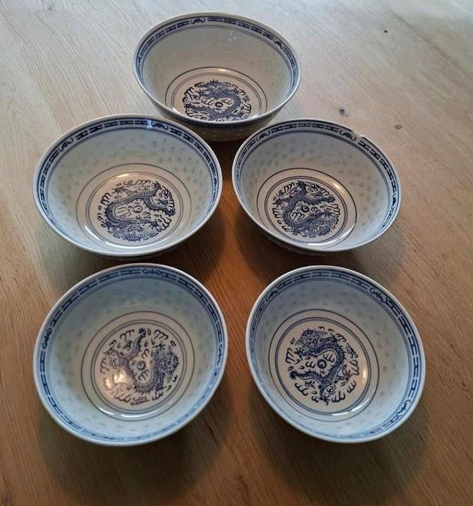 Set van 5 Chinese kommen met draakmotief, Gebruikt, Ophalen of Verzenden, Kom(men), Overige stijlen
