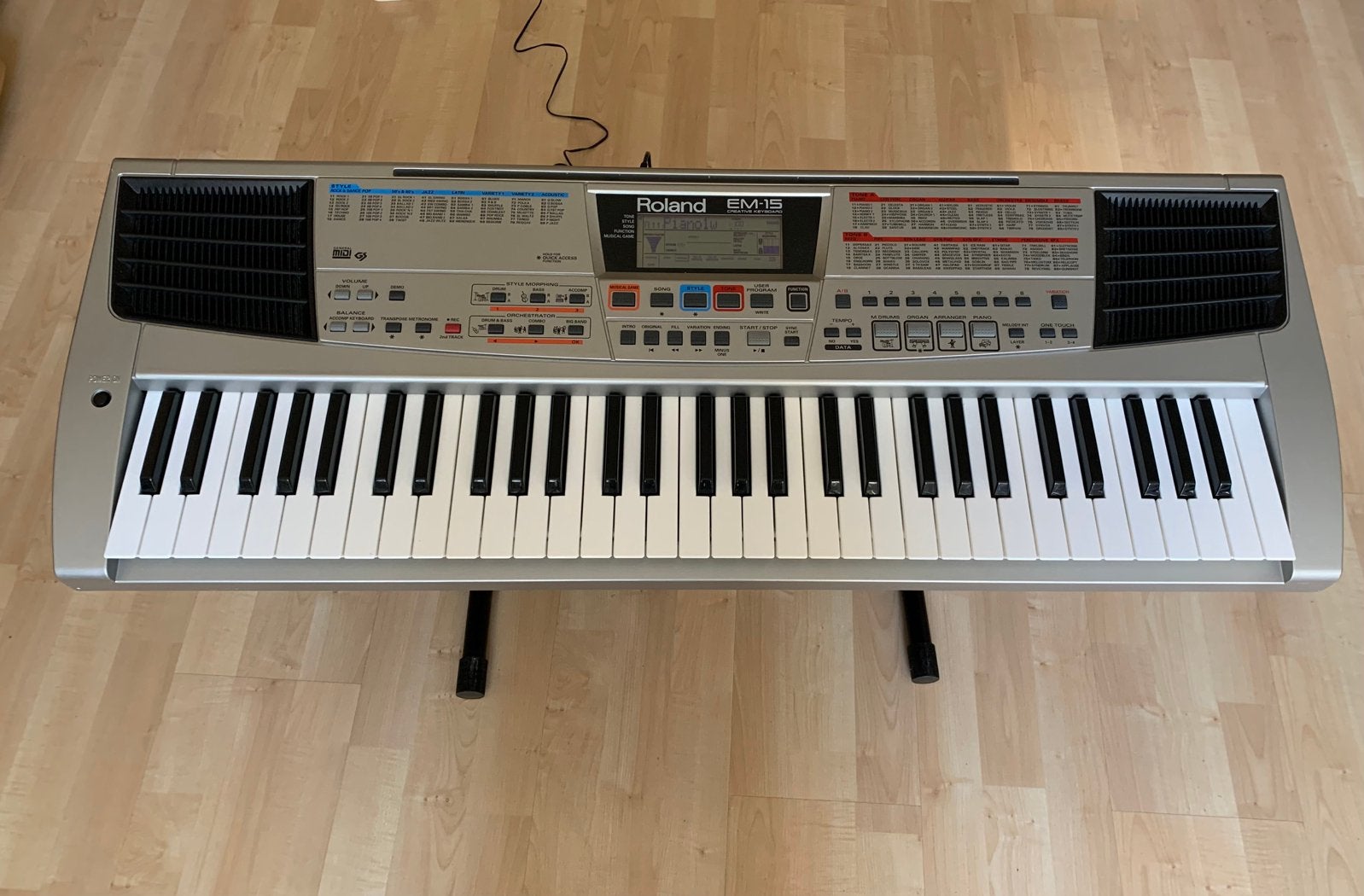 Roland E-15 keyboard