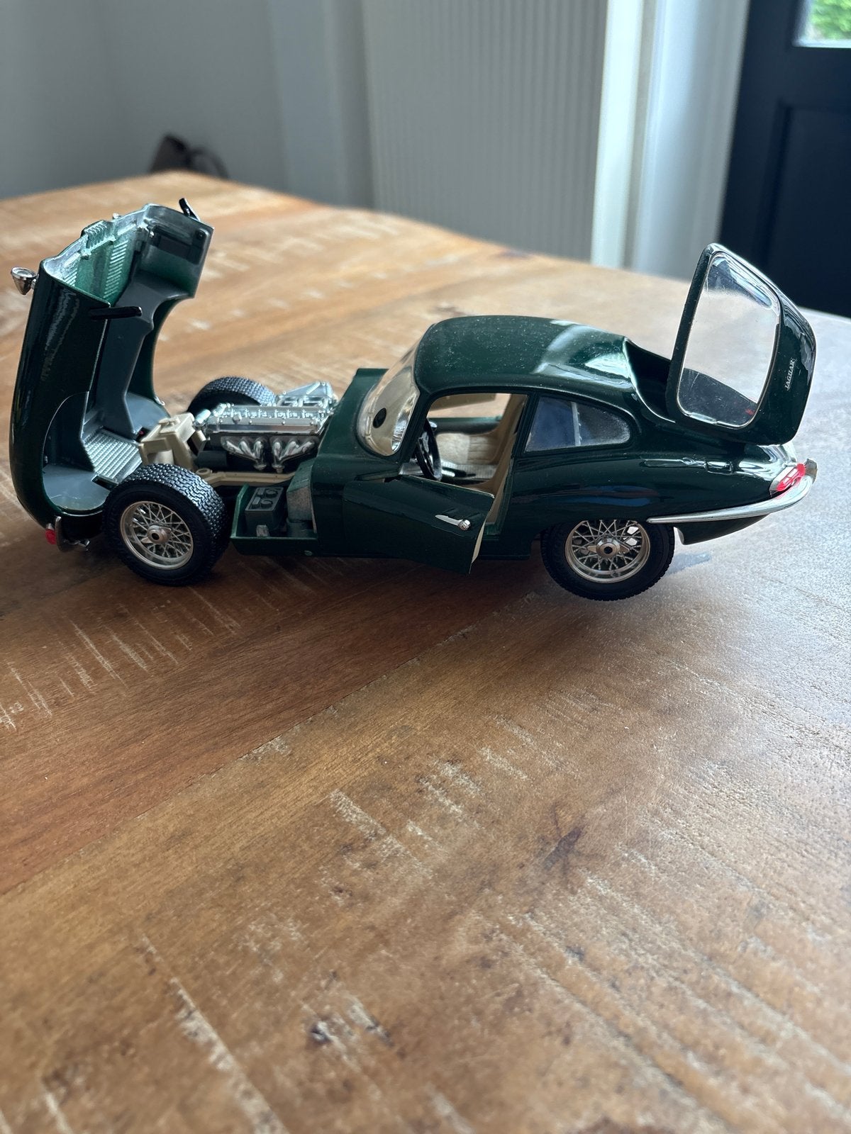 Bburago Jaguar E-Type 1961  Modelauto, Hobby en Vrije tijd, Modelauto's | 1:18, Ophalen, Gebruikt, Auto, Bburago