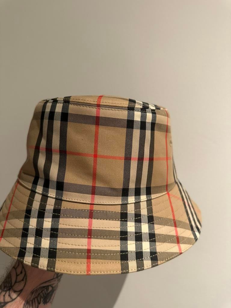 Burberry Bucket Hat - Maat M - Nieuw, Kleding | Dames, Hoeden en Petten, Ophalen of Verzenden, Nieuw, 56 of 57 cm (M, 7 of 7⅛ inch)