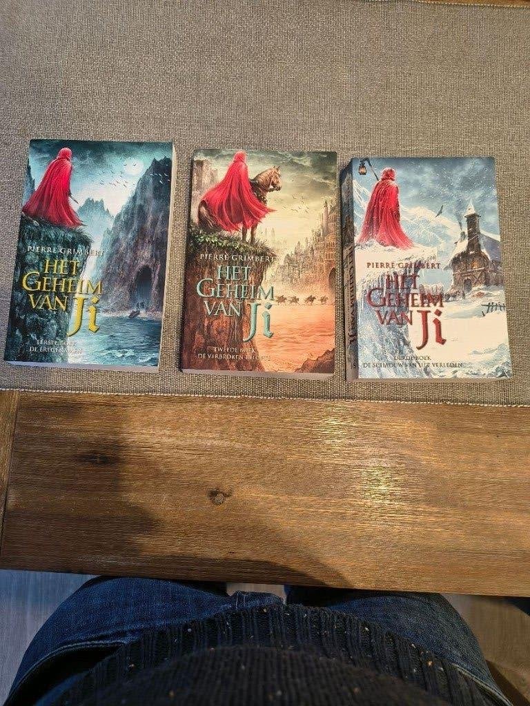 Het geheim van Ji van Pierre Grimbert, Boeken, Ophalen of Verzenden, Zo goed als nieuw