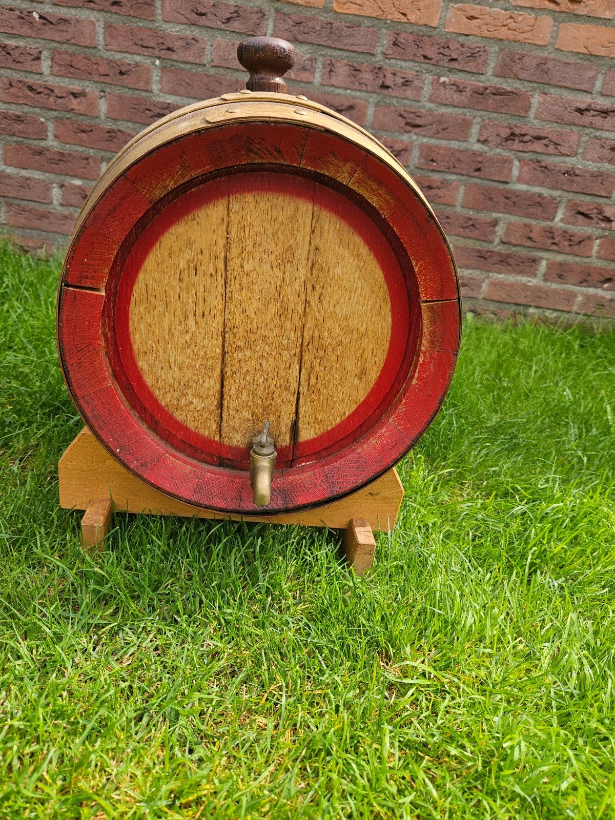 Decoratieve houten wijnvat met koperen kraan, Ophalen of Verzenden