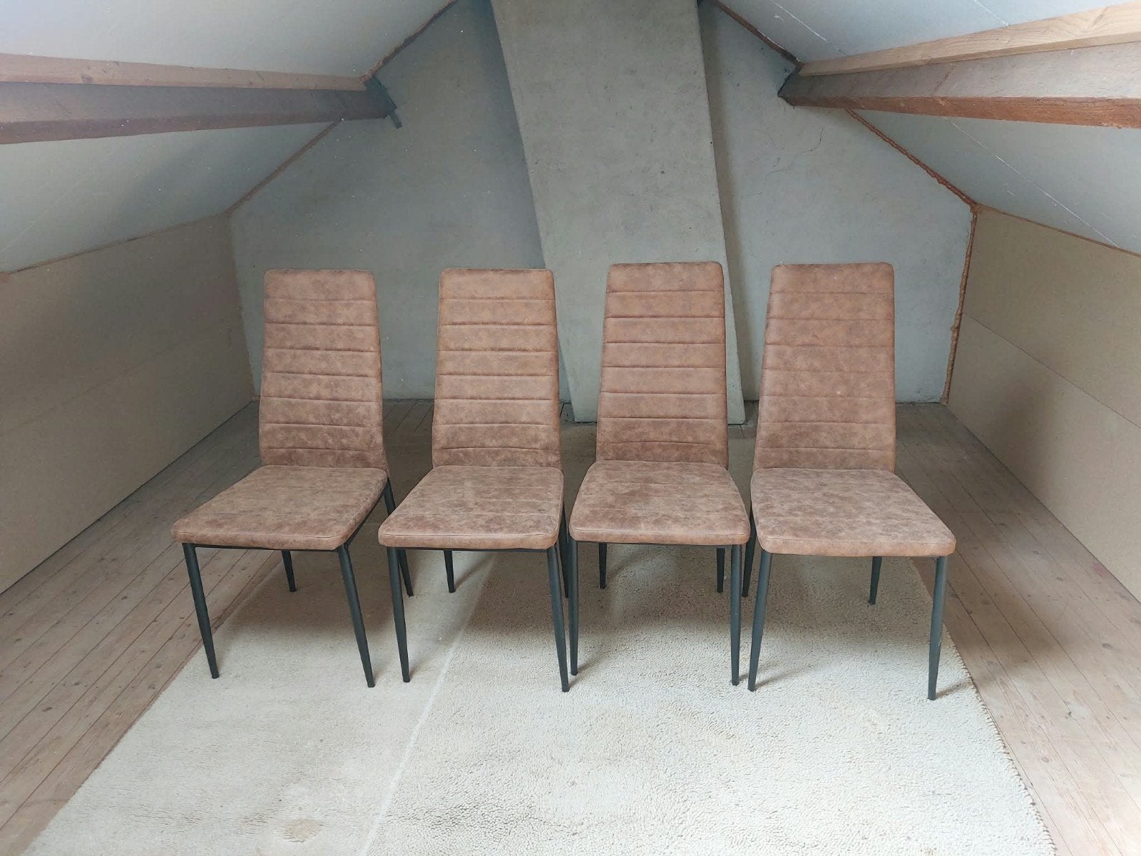 4 mooie stoelen, Ophalen, Zo goed als nieuw