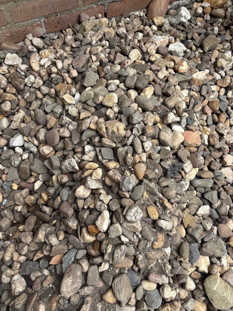 Gratis af te halen: Kiezels/grind voor tuin of oprit, Ophalen, Gebruikt, Multi, Grind