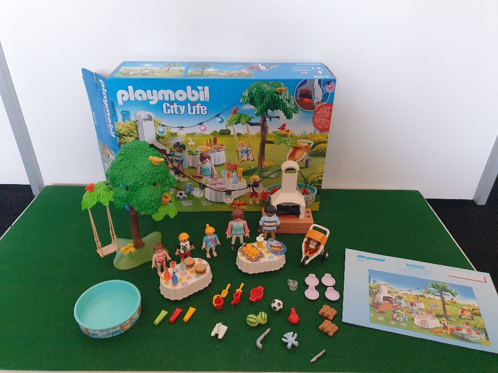Playmobil 9272 buurtfeest, Kinderen en Baby's, Speelgoed | Playmobil, Ophalen of Verzenden, Zo goed als nieuw